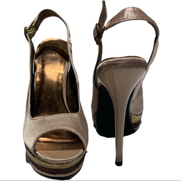 Aldo Beige and Gold colour Stiletto Open toe shoes - Picture 7 of 9